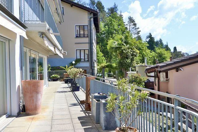 4 1/2-Zimmer-Luxuswohnung mit Terrasse und Garten mit Seeblick / ap... – Foto 21 von 29