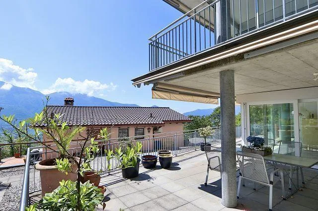 4 1/2-Zimmer-Luxuswohnung mit Terrasse und Garten mit Seeblick / ap... – Foto 18 von 29