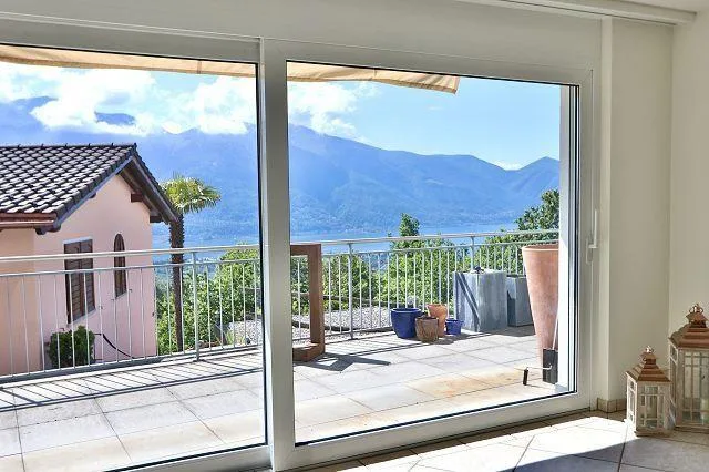 4 1/2-Zimmer-Luxuswohnung mit Terrasse und Garten mit Seeblick / ap... – Foto 23 von 29