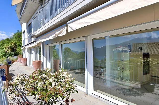 4 1/2-Zimmer-Luxuswohnung mit Terrasse und Garten mit Seeblick / ap... – Foto 20 von 29