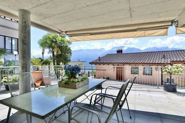 4 1/2-Zimmer-Luxuswohnung mit Terrasse und Garten mit Seeblick / ap... – Foto 16 von 29