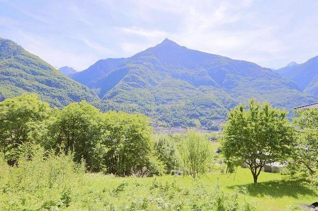 Bauland von 914 m2 an sehr ruhiger, sonniger Aussichtslage / terren...