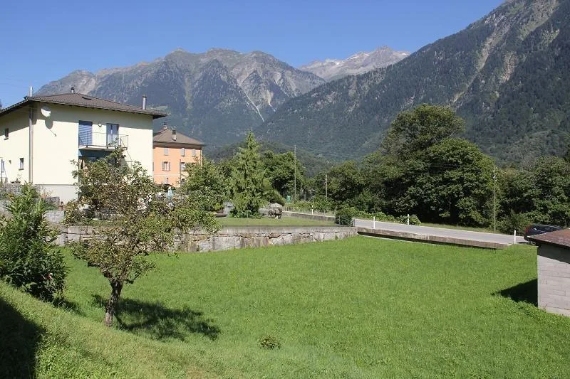 Baulandgrundstück von 1232m2 mit schönem Ausblick und guter Zufahrt...