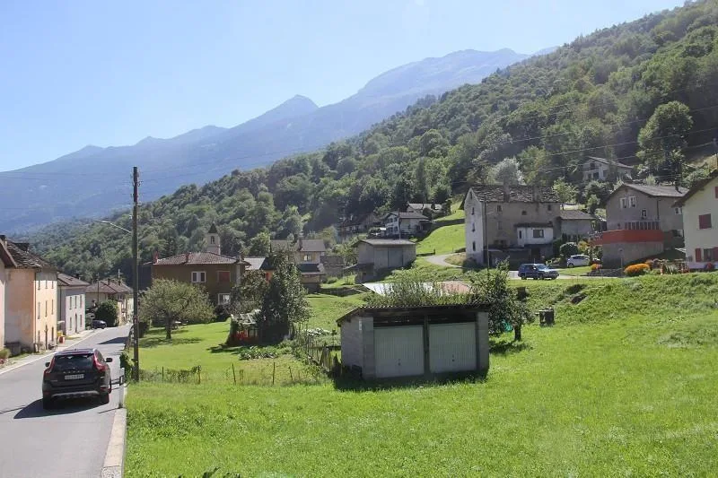 Baulandgrundstück von 1232m2 mit schönem Ausblick und guter Zufahrt...