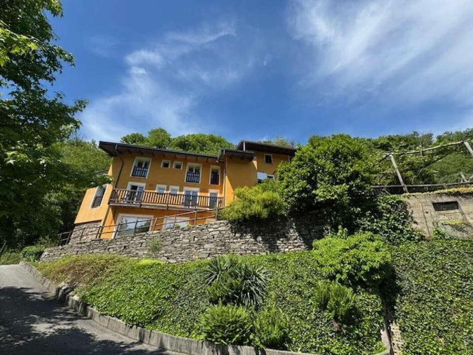 Bed & Breakfast - Immobile con terreno