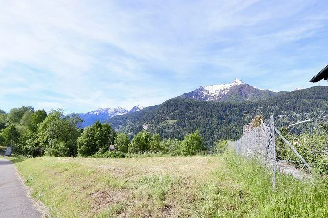 Baulandgrundstück von 575 m2 Fläche an sehr ruhiger, sonniger Aussi...