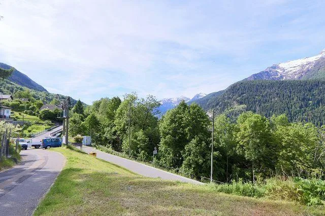 Baulandgrundstück von 575 m2 Fläche an sehr ruhiger, sonniger Aussi...