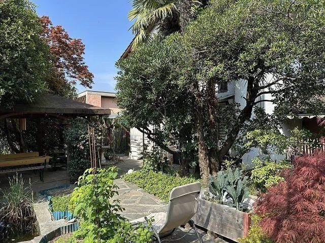 5 1/2-Zimmer-Villa mitsehr Gartenanlage an sehr ruhiger, sonniger ... – foto 22 di 30