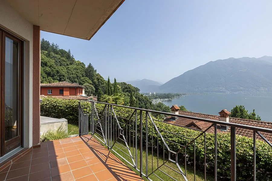MERAVIGLIOSA CASA CON VISTA LAGO A MINUSIO – foto 13 di 18