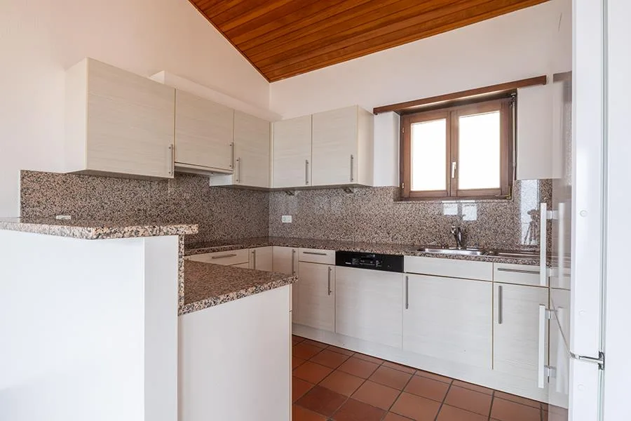 WUNDERBARES HAUS MIT SEEBLICK IN MINUSIO