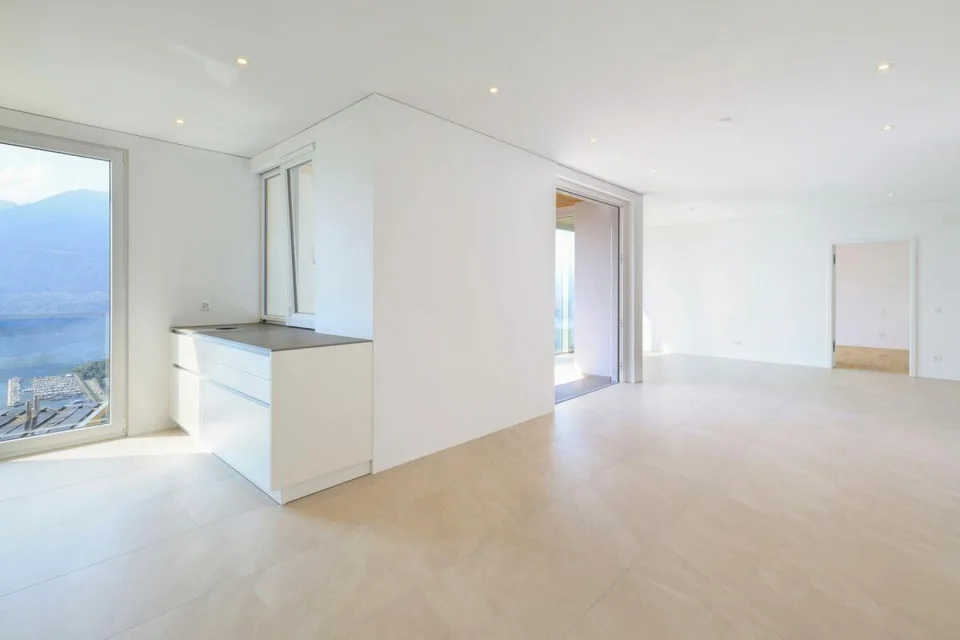 ORSELINA - grande 3 1/2 locali, vista lago, Garage-box al piano