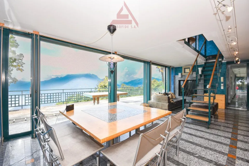 Villa mit Pool / Villa con piscina