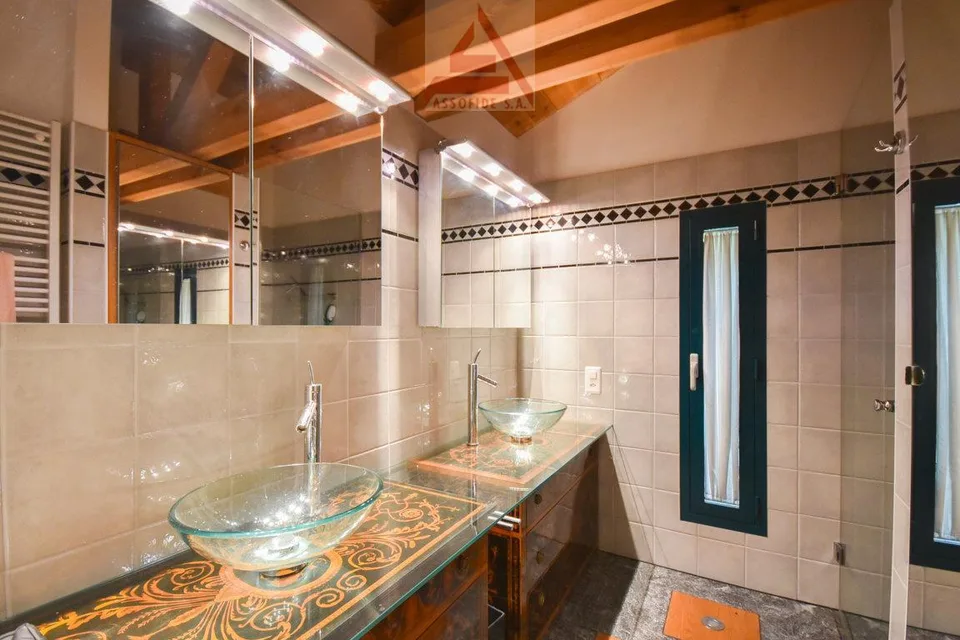 Villa mit Pool / Villa con piscina – Foto 8 von 9