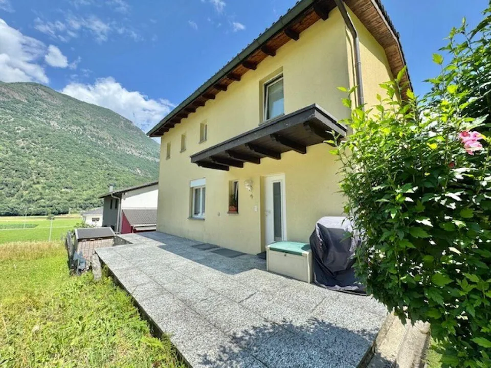 ZU VERKAUFEN IN MOGHEGNO (Valle Maggia) - Einfamilienhaus an ruhige...