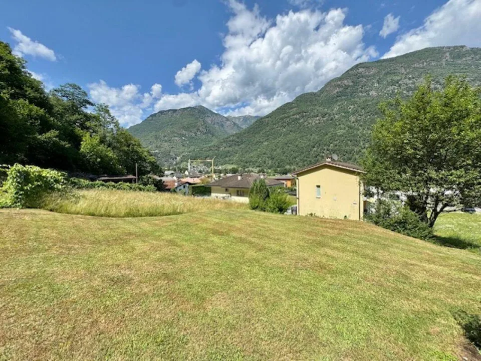 ZU VERKAUFEN IN MOGHEGNO (Valle Maggia) - Einfamilienhaus an ruhige...
