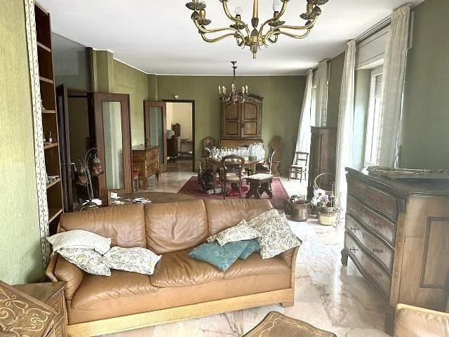 4 1/2-Zimmer-Dachwohnung an sehr ruhiger, sonniger Aussichtslage / ...