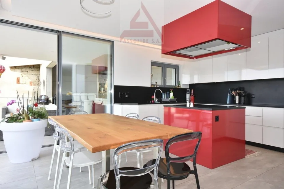 Haus mit 3 Wohnungen / Casa con 3 appartamenti
