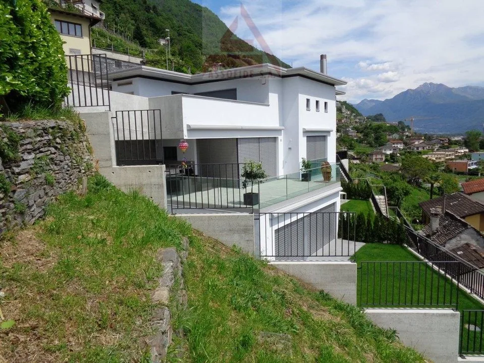 Haus mit 3 Wohnungen / Casa con 3 appartamenti – Foto 8 von 8