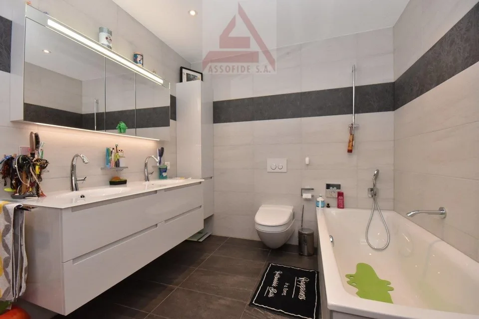 Haus mit 3 Wohnungen / Casa con 3 appartamenti – Foto 6 von 8