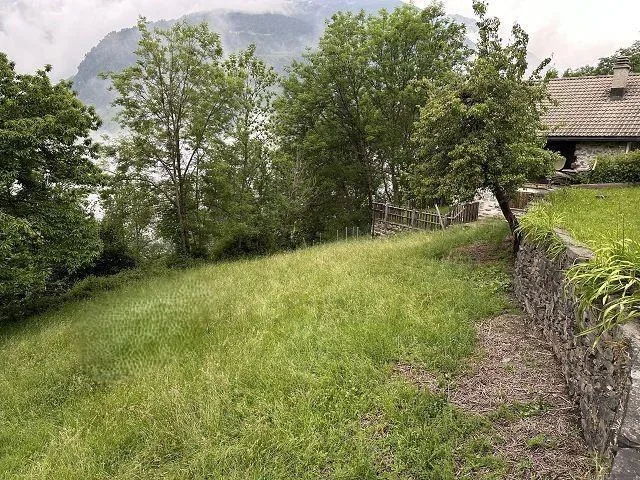 Bauland von 773 m2 Zone R2an sehr ruhiger, sonniger Aussichtslage /... – Foto 7 von 15