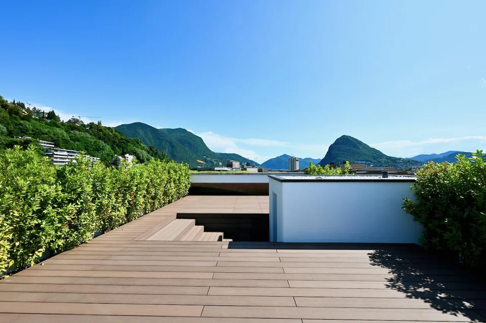 Appartamento Duplex di Design con Terrazza Panoramica sul Tetto