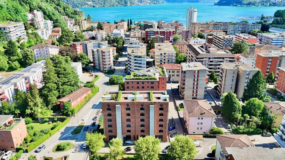 Appartamento Duplex di Design con Terrazza Panoramica sul Tetto