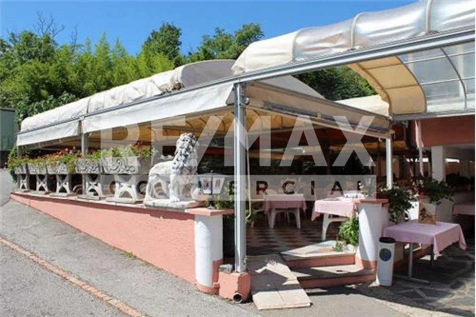 Albergo con magnifico parco e vista lago – Foto 7 von 13