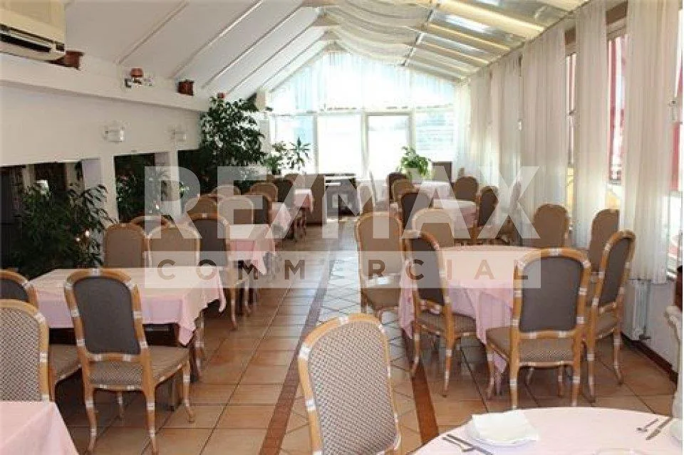 Albergo con magnifico parco e vista lago – Foto 13 von 13