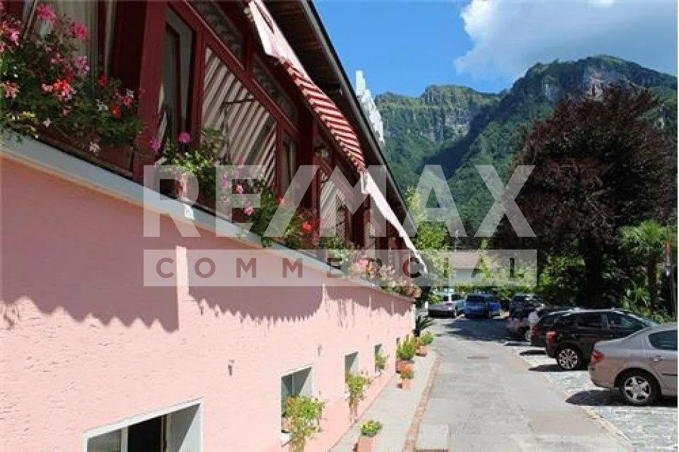 Albergo con magnifico parco e vista lago – Foto 6 von 13