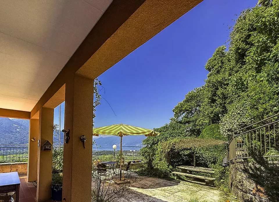 Villa nella natura, con vista panoramica sul Lago Maggiore – foto 7 di 21