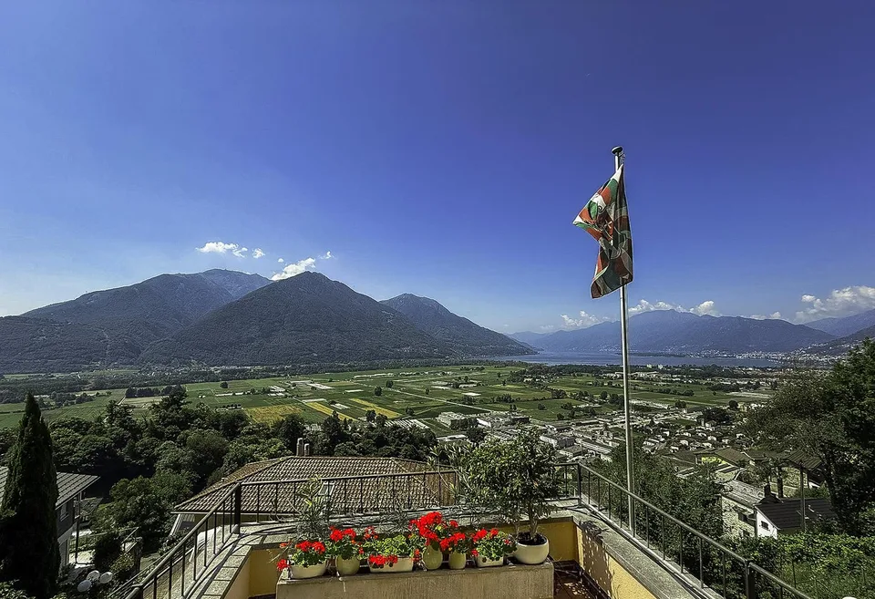 Villa nella natura, con vista panoramica sul Lago Maggiore – foto 20 di 21