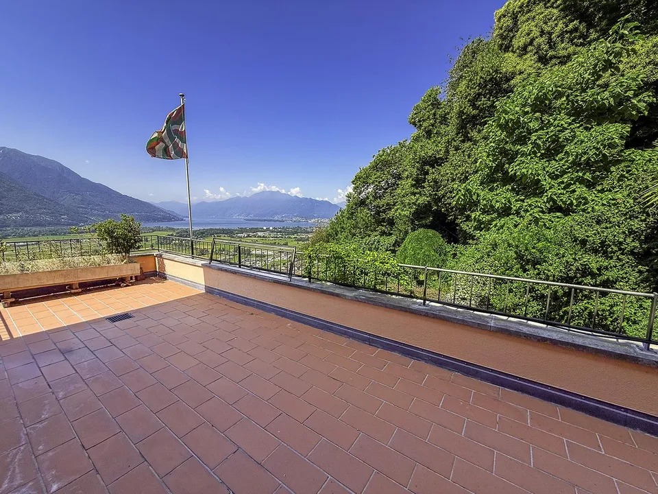 Villa nella natura, con vista panoramica sul Lago Maggiore – foto 11 di 21