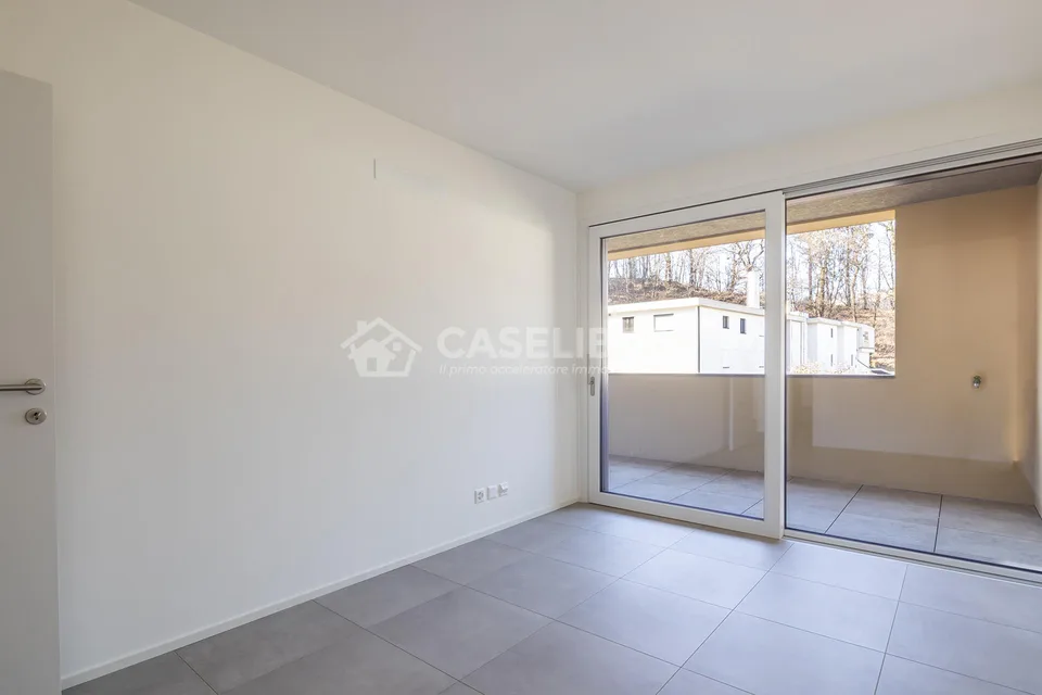 NEW AND ELEGANT 2.5 ROOMS IN DAVESCO – photo 11 of 14