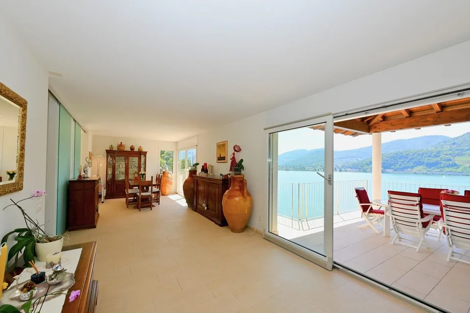 Prestigiosa Villa con Piscina e Magnifica Vista Lago – Foto 12 von 26