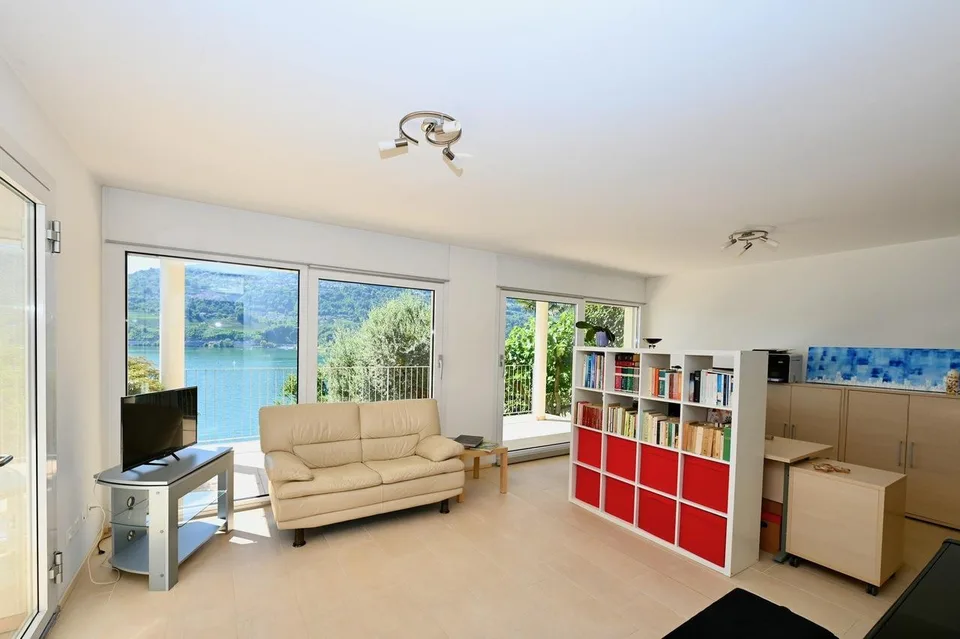 Prestigiosa Villa con Piscina e Magnifica Vista Lago – Foto 21 von 26