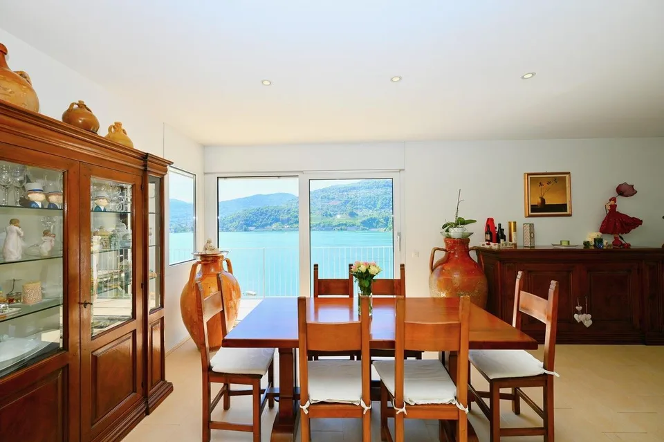 Prestigiosa Villa con Piscina e Magnifica Vista Lago – Foto 14 von 26