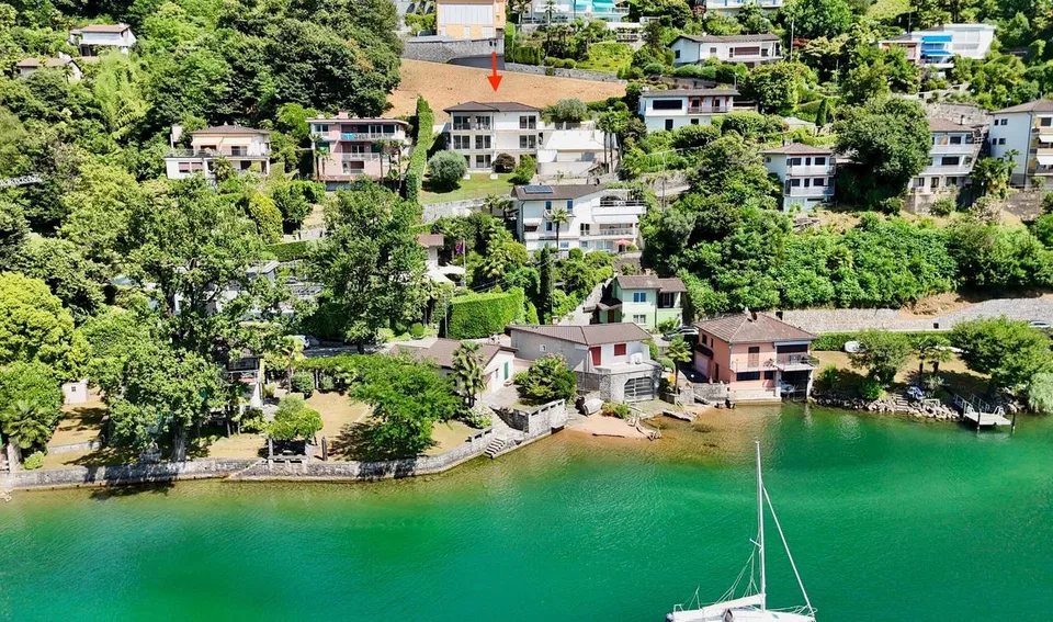 Prestigiosa Villa con Piscina e Magnifica Vista Lago