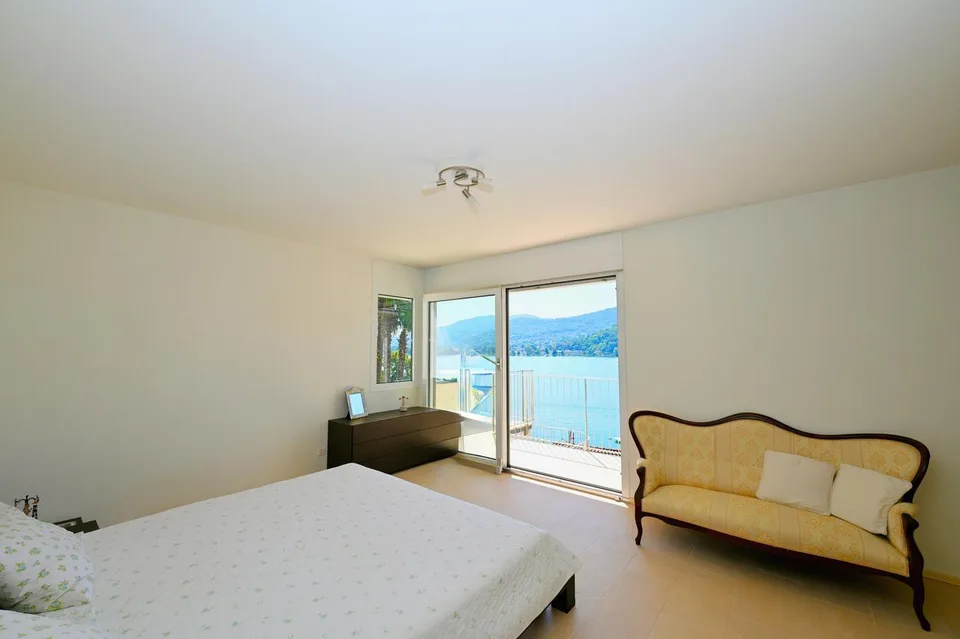 Prestigiosa Villa con Piscina e Magnifica Vista Lago – Foto 15 von 26