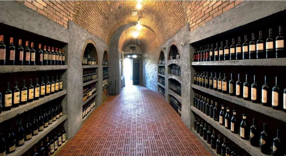 Rustico con due spettacolari cantine