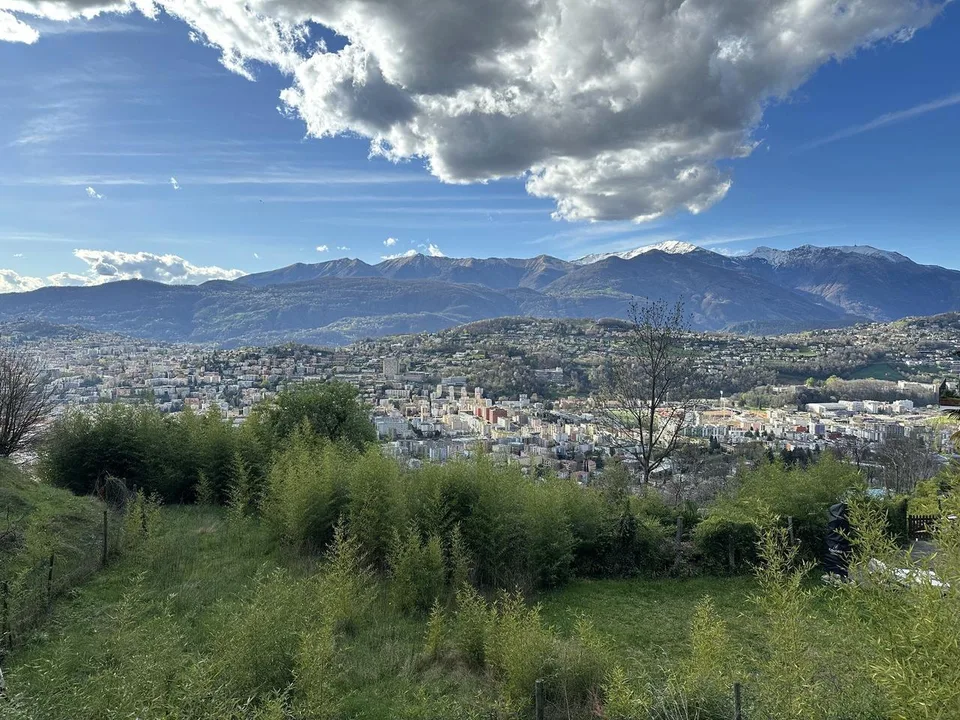 Lugano-Viganello Terreno edificabile vista aperta su città e montagne