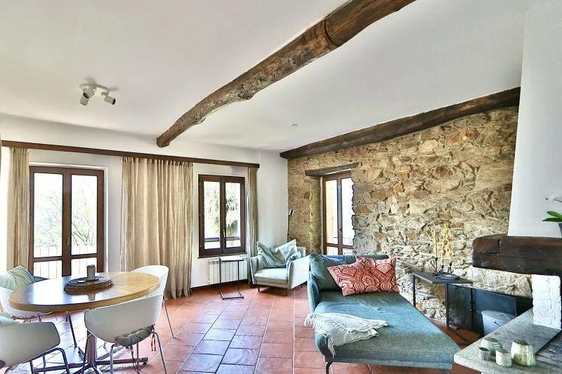 4 1/2-Zimmer-Maisonette-Wohnung mit eigenem Garten an sehr ruhiger,...
