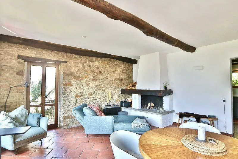 4 1/2-Zimmer-Maisonette-Wohnung mit eigenem Garten an sehr ruhiger,...