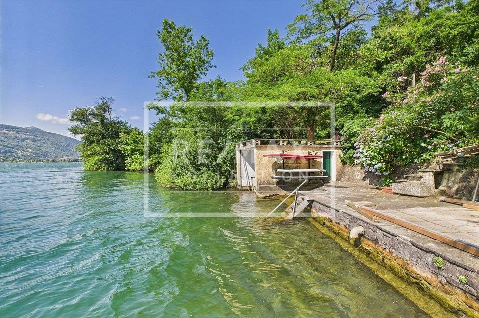 La casa dei sogni sul lago, come in una favola - Darsena privata!