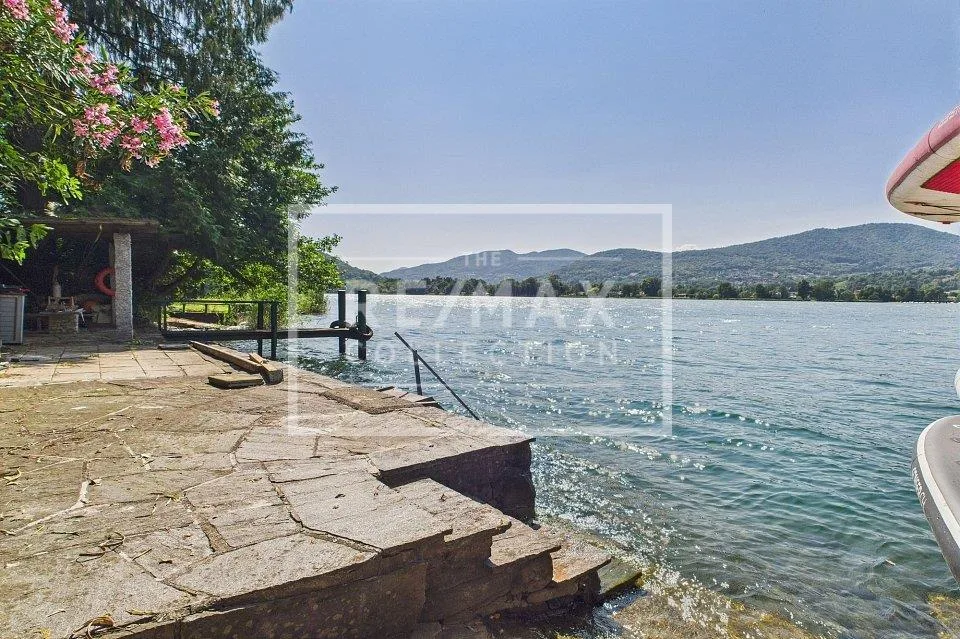 La casa dei sogni sul lago, come in una favola - Darsena privata! – Foto 7 von 13