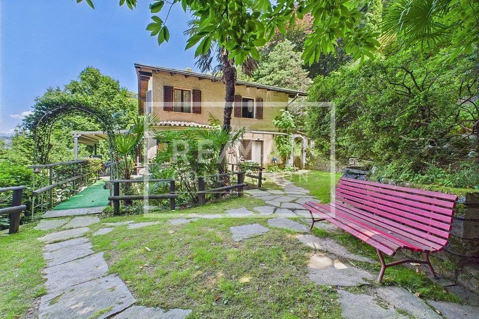 La casa dei sogni sul lago, come in una favola - Darsena privata! – Foto 10 von 13
