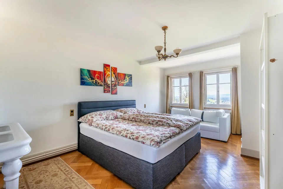 Eine Herrschaftsvilla mit eleganter Architektur – Foto 13 von 15