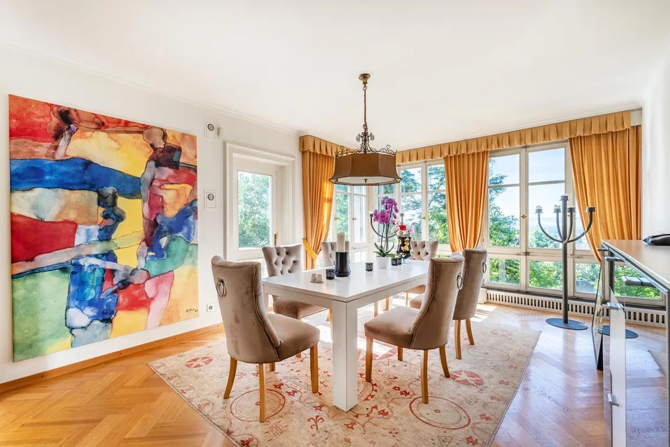 Eine Herrschaftsvilla mit eleganter Architektur – Foto 8 von 15