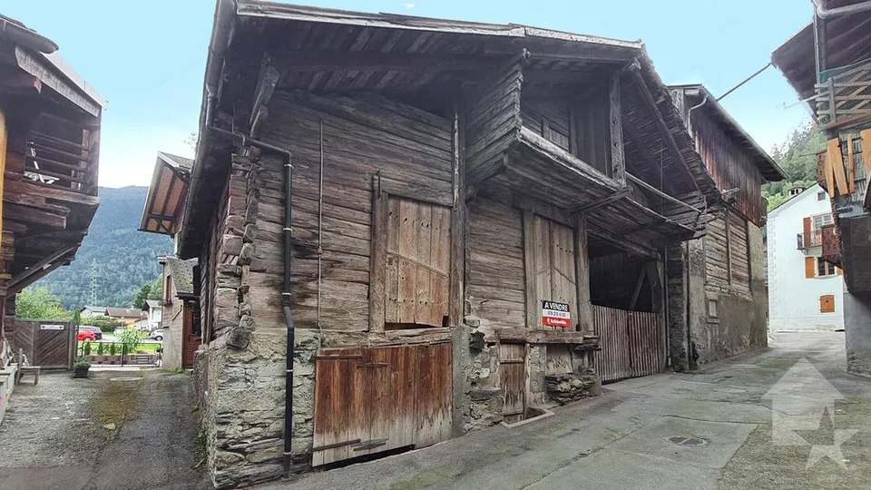 Une grange à rénover au coeur du village de Sembrancher – foto 9 di 18