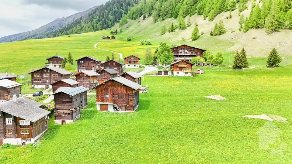 Parcelle à bâtir à Gluringen – Votre rêve d'une maison dans les Alpes!