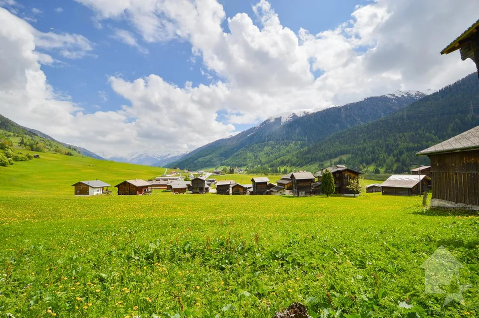 Parcelle à bâtir à Gluringen – Votre rêve d'une maison dans les Alpes!